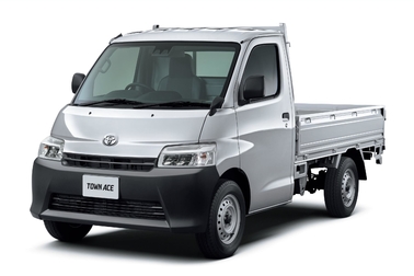フロントスタイリング DX(2WD)・5M/T