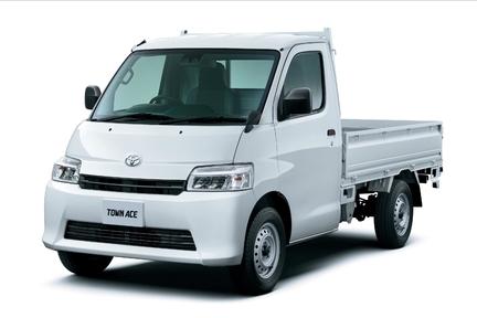 フロントスタイリング DX“Xエディション”(4WD)・4A/T