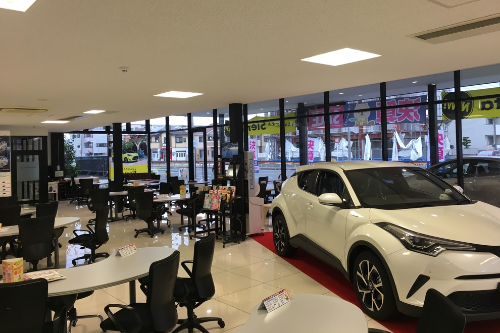 諏訪森店 内観