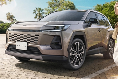 【モデル入り素材】Z（ハイブリッド）