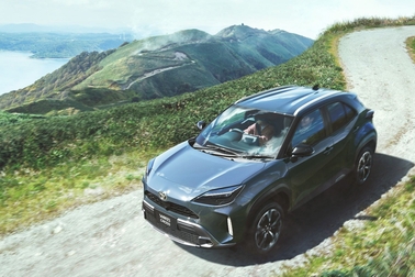 【モデル入り素材】Z“Adventure”（ハイブリッド・2WD）