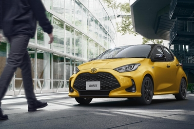 特別仕様車Z“URBANO”（ハイブリッド・2WD）［ベース車両はZ（ハイブリッド・2WD）］